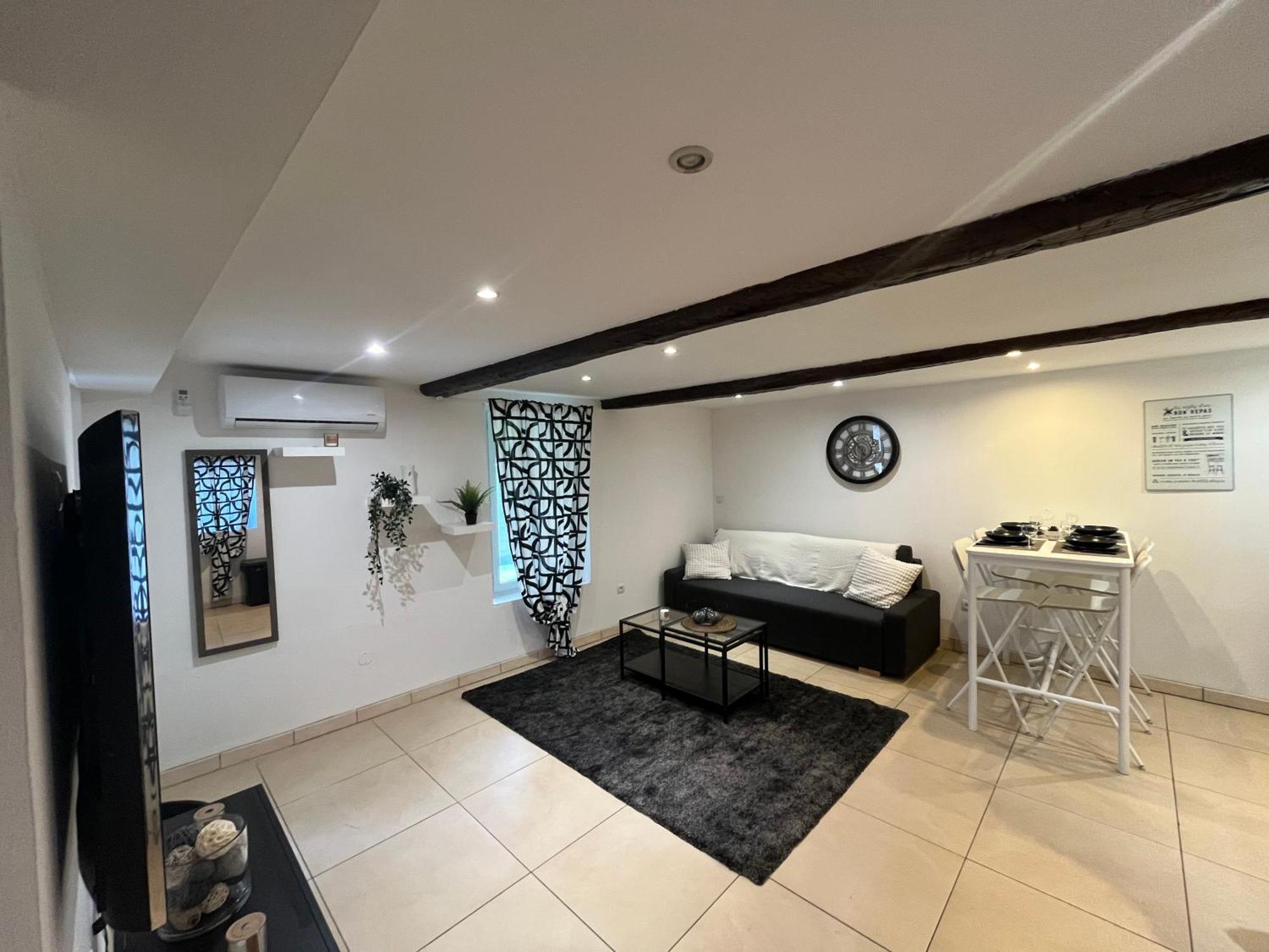 Appartement Avec Piscine Au Milieu Des Vignes Les Arcs-sur-Argens Esterno foto