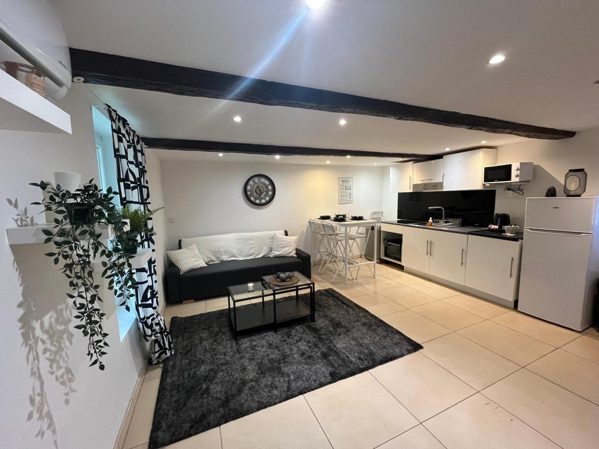 Appartement Avec Piscine Au Milieu Des Vignes Les Arcs-sur-Argens Esterno foto